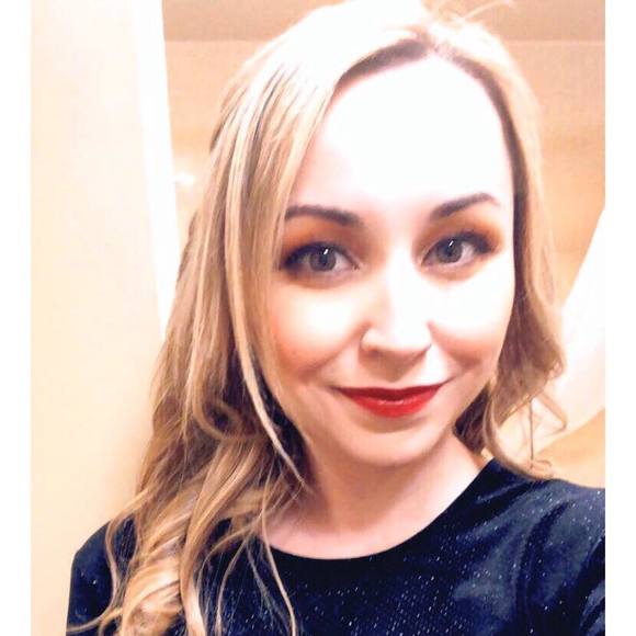 Meet your Posher, Ciara - Picture 1 of 1